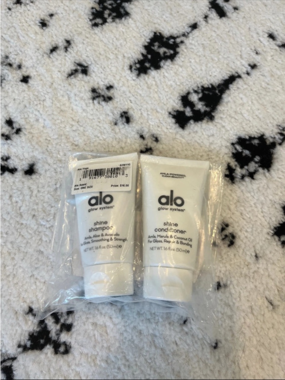 ALO Yoga White Shine Shampoo & Conditioner Duo